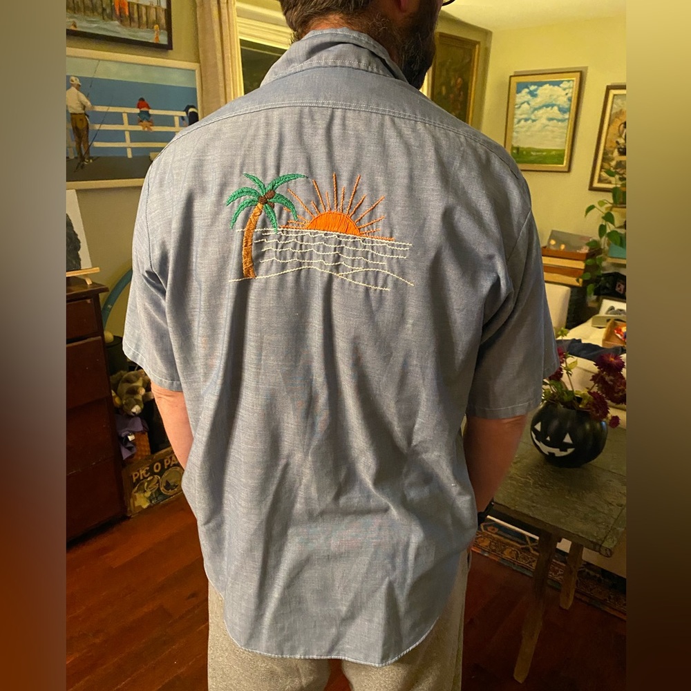 Vintage Montgomery Ward Chambray Chain Stitched Beach Button Up Shirt
